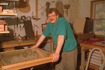 Ron_med.JPG (24042 bytes)
